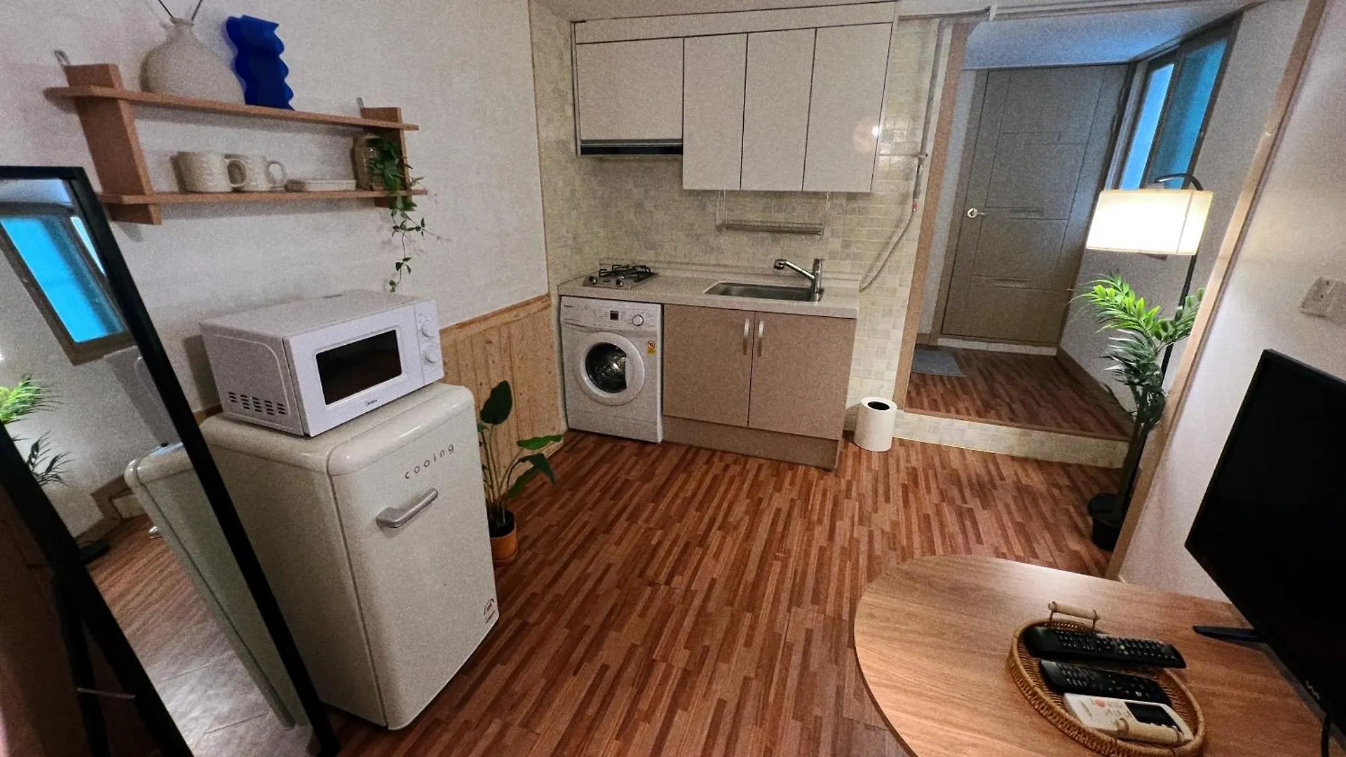 Jnineguesthouse Seoul 0*,  South Korea